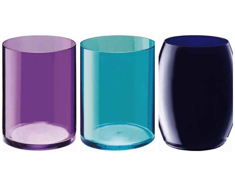Cómo combinar los vasos de cristal de colores