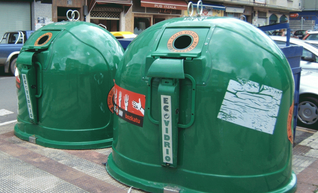 Los nuevos contenedores que Ecovidrio está instalando en ciertas zonas y ciudades para facilitar el reciclaje a la hostelería