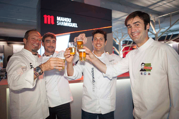 Cuatro de los chefs premiados por sus tapas: Trifón, Yeyo, Antonio Granados y Senén González