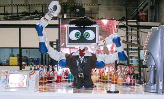 Macco, el robot-camarero,
