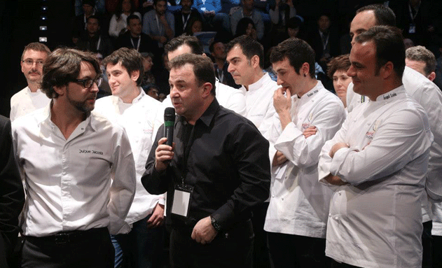 Martín Berasategui, rodeado de grandes cocineros, en Madrid Fusión 2013