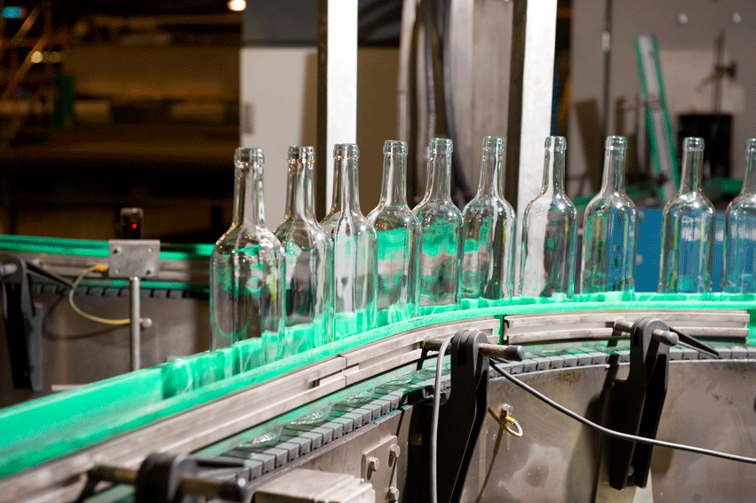 Profesioalhoreca, limpieza de botellas de vidrio tras el reciclaje