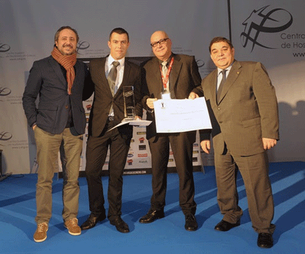 Breogán Diéguez recibe su premio 