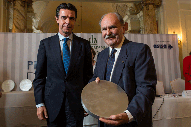 Luis Irizar, maestro de cocineros, recibió el Premio a toda una vida