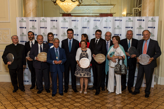Foto de familia de todos los galardonados en los Premios Nacionales de Gastronomía