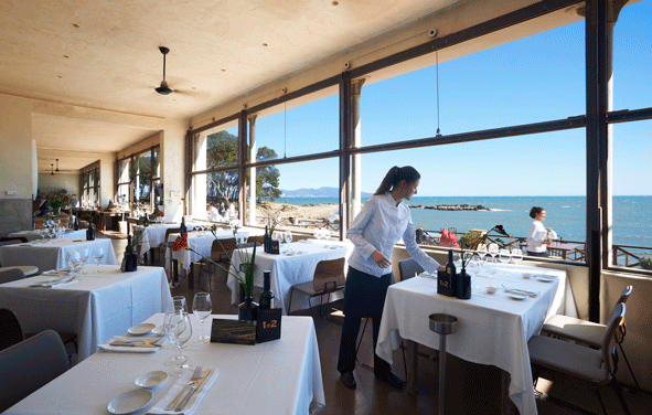 El restaurante Villa Teresita, frente al mar