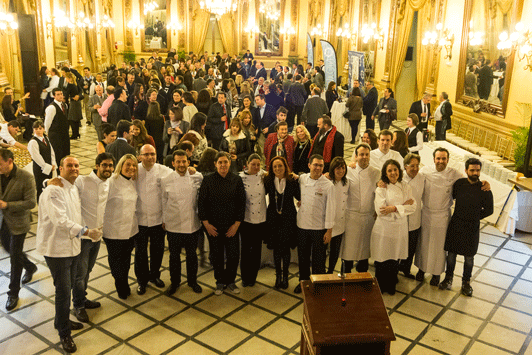 El equipo de Jóvenes Restauradores que ofreció la cena de gala del Congreso