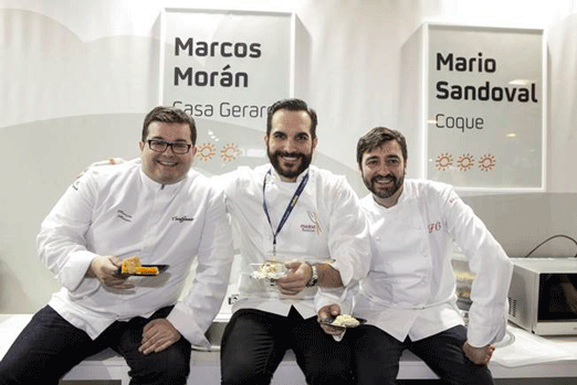 Los tres cocineros, junto a sus creaciones para Madrid Fusión