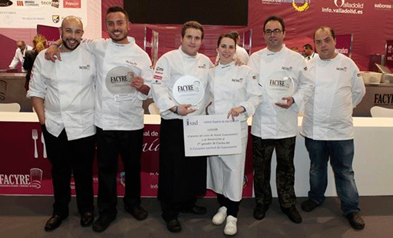 Los tres equipos de cocineros ganadores en el Certamen Nacional de Gastronomía