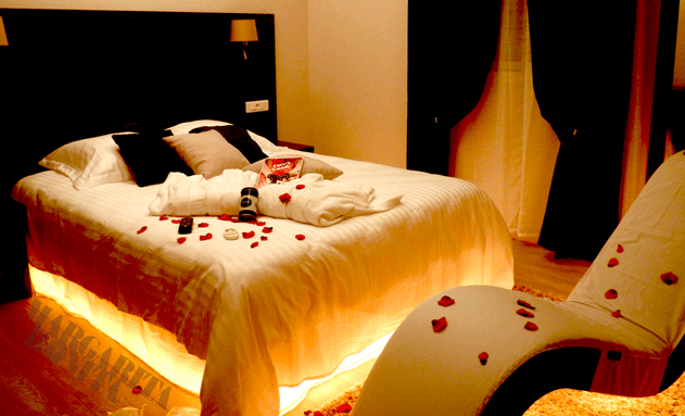 Profesionalhoreca, la habitación romántica instalada por Margarita Bonita en el hotel hotel Le Belvedere de Saint Cyprien 