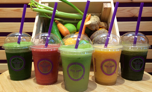 Los zumos y smoothies de frutas y vegetales son el producto estrella de Juicy Avenue