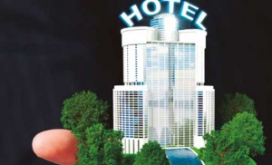 Logo del programa superior en marketing hotelero