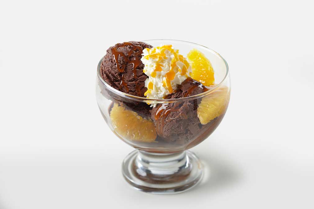 Copa de helado de chocolate con sirope de naranja Carte d'Or
