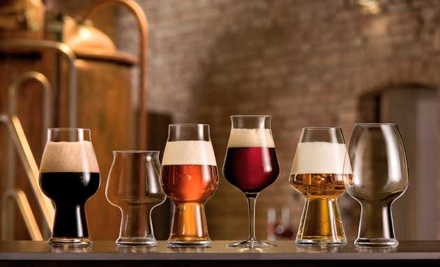 La colección de copas y vasos de cerveza Birrateque