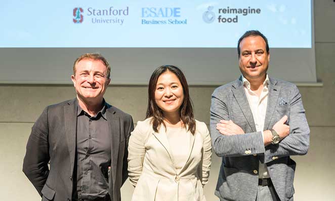 Los ponentes de la sesión sobre innovación alimentaria: Esteve Almirall, Soh Kim y Marius Robles