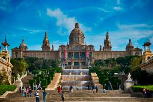 Situado en Montjuic, el MNAC ofrece unas vistas privilegiadas de Barcelona