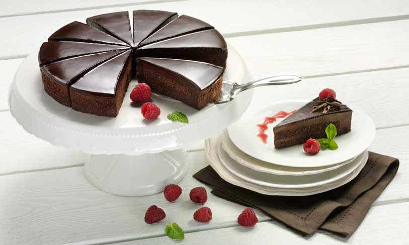 Tout-au-Chocolat, pastel de chocolate fundente precortado