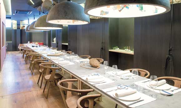 La mesa infinita del restaurante Adunia