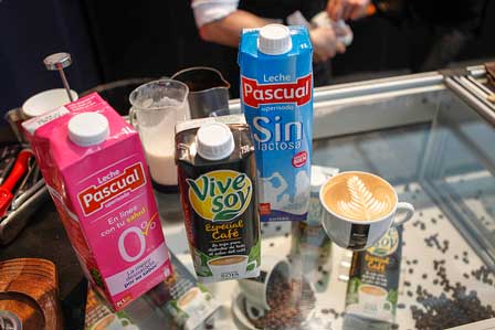 Las leches especiales de  Pascual y la nueva bebida de soja Vivesoy Especial Café