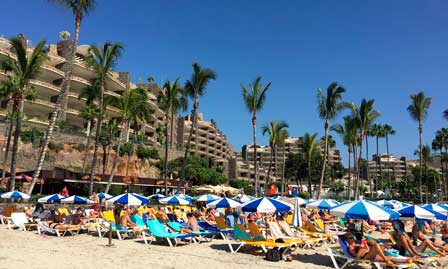 Playa y hoteles en Canarias