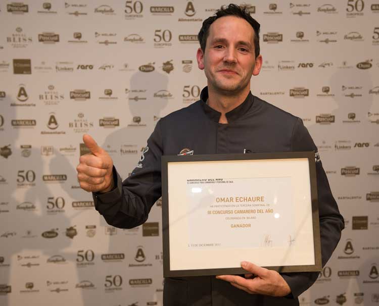Omar Echaure, del catering Singularis en Riojaforum (Logroño), ha sido el vencedor de la tercera semifinal del III Concurso Camarero del Año