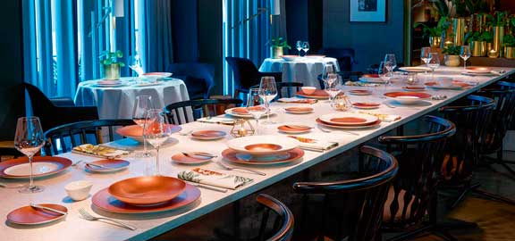Mesa restaurante con vajilla Copper Glow - Villeroy & Boch - Profesionalhoreca