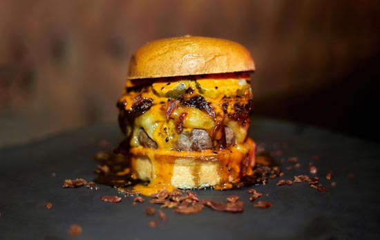 ProfesionalHoreca,  The Champions Burger. burger “Emmy-B” del restaurante valenciano Jenkin’s