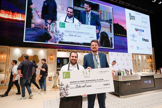 Profesionalhoreca, Alex Paz, ganador del Premio Internacional de Cocina con Aceite de Oliva Virgen Extra “Jaén, Paraíso Interior"