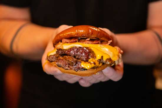 Profesionalhoreca, La burger La Nonna, con carne de Discarlux